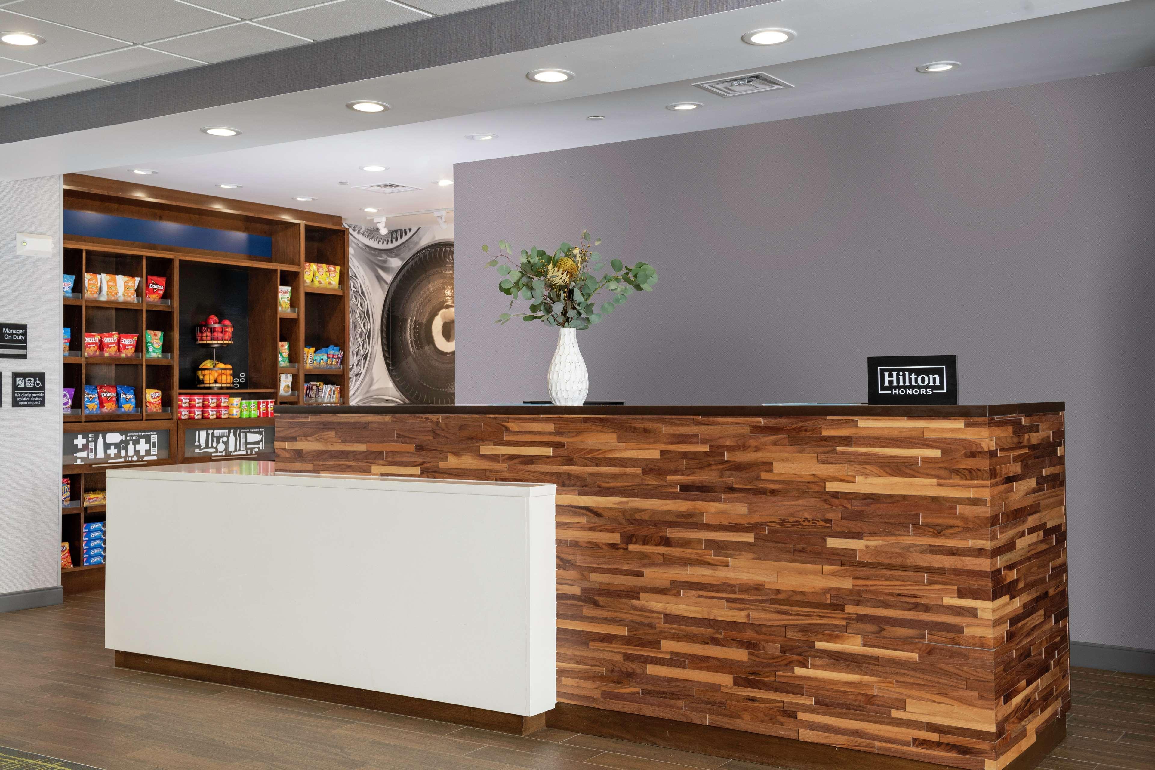 Hampton Inn & Suites Pittsburgh New Stanton Pa Eksteriør billede
