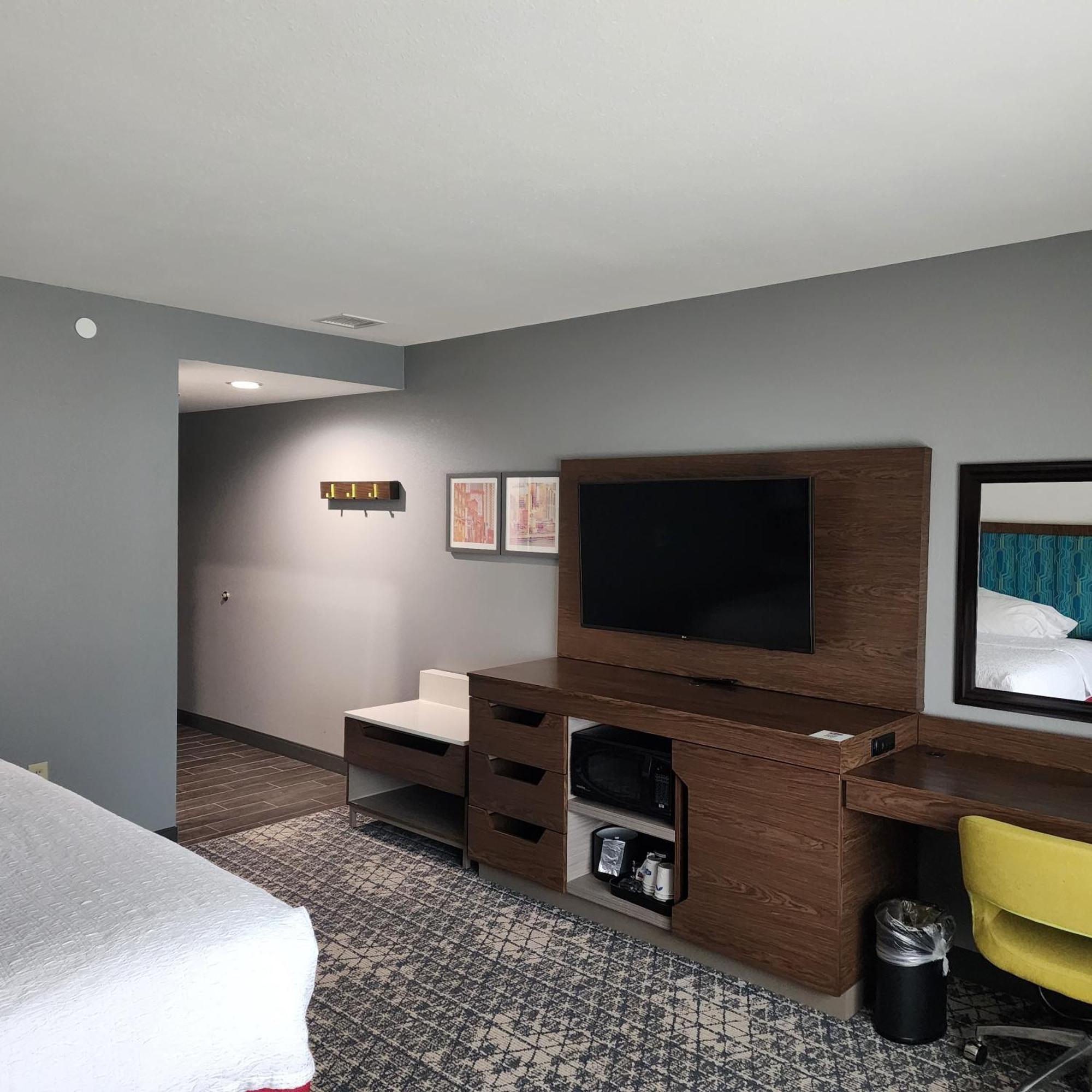 Hampton Inn & Suites Pittsburgh New Stanton Pa Eksteriør billede