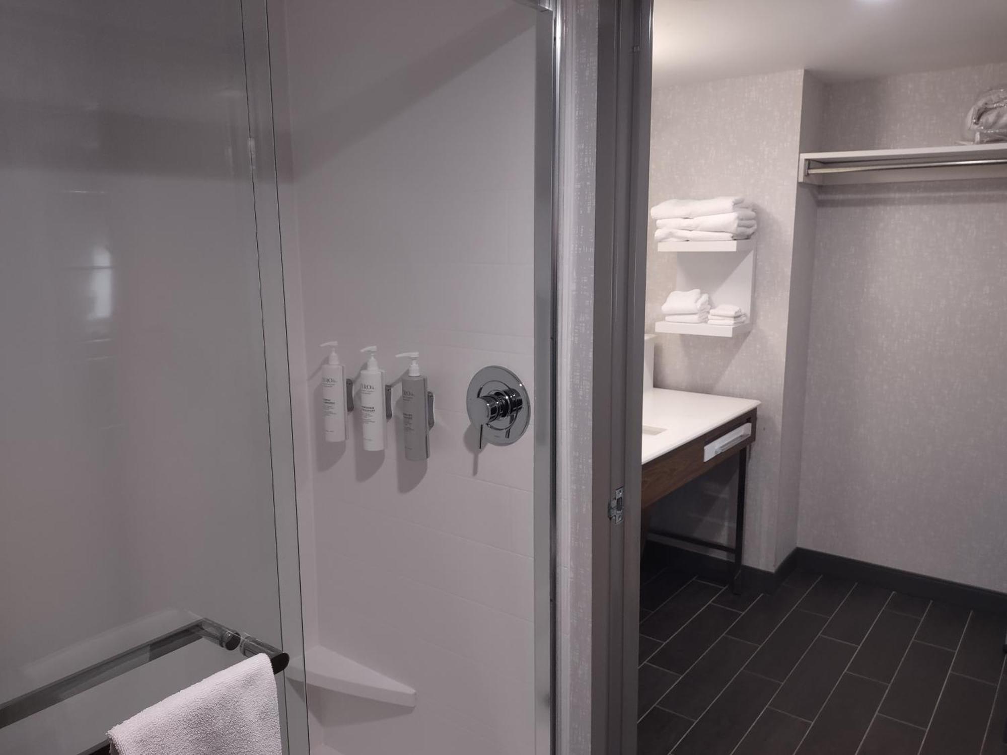 Hampton Inn & Suites Pittsburgh New Stanton Pa Eksteriør billede